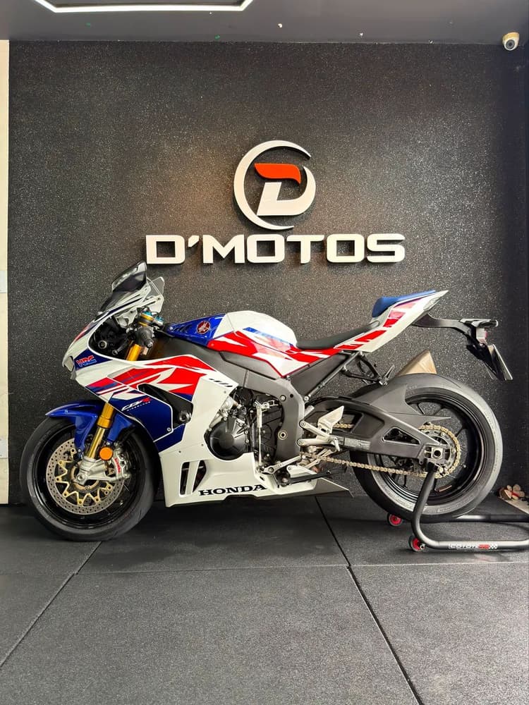 CBR 1000RRR FIREBLADE 30th - VERSÃO NUMERADA