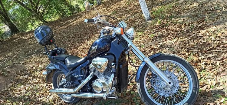 Moto shedow 600