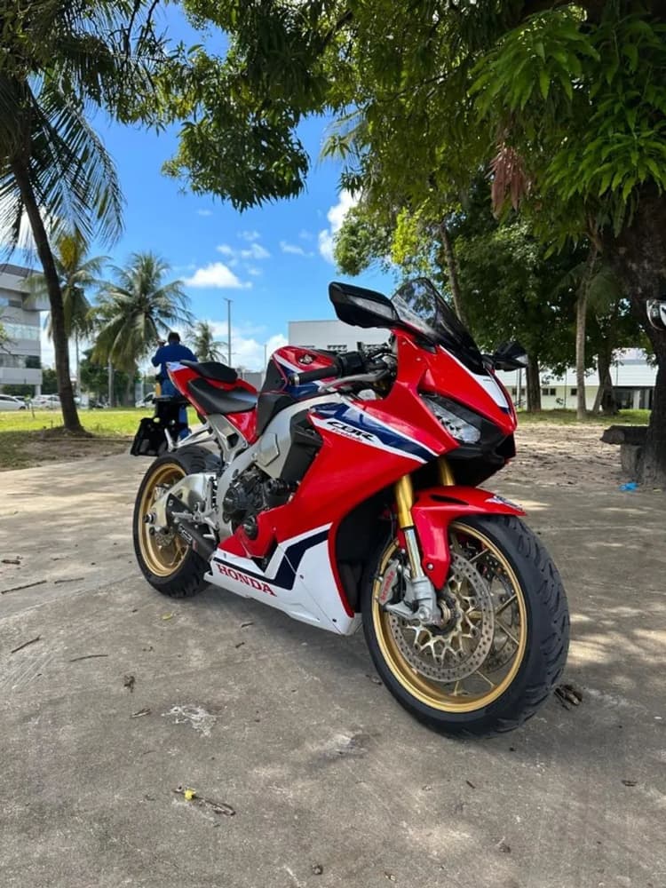 CBR 1000rr FIREBLADE SP 
