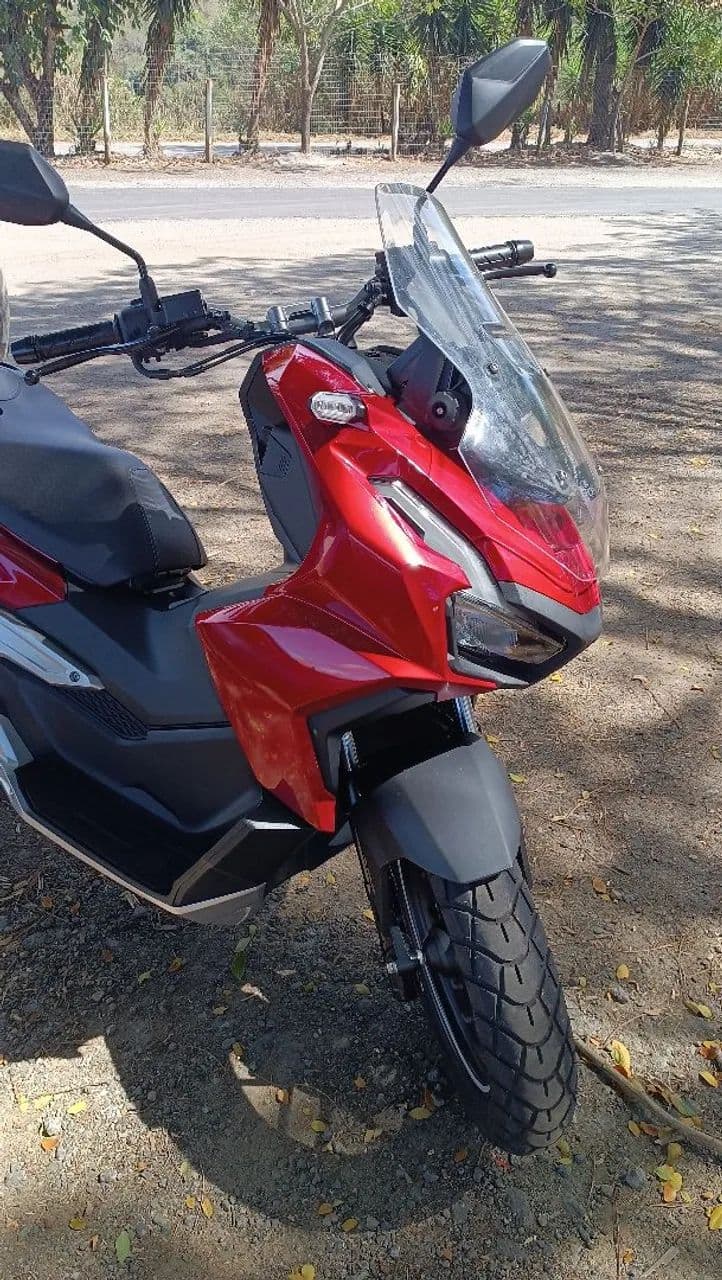 Honda ADV 160 2025 particular 