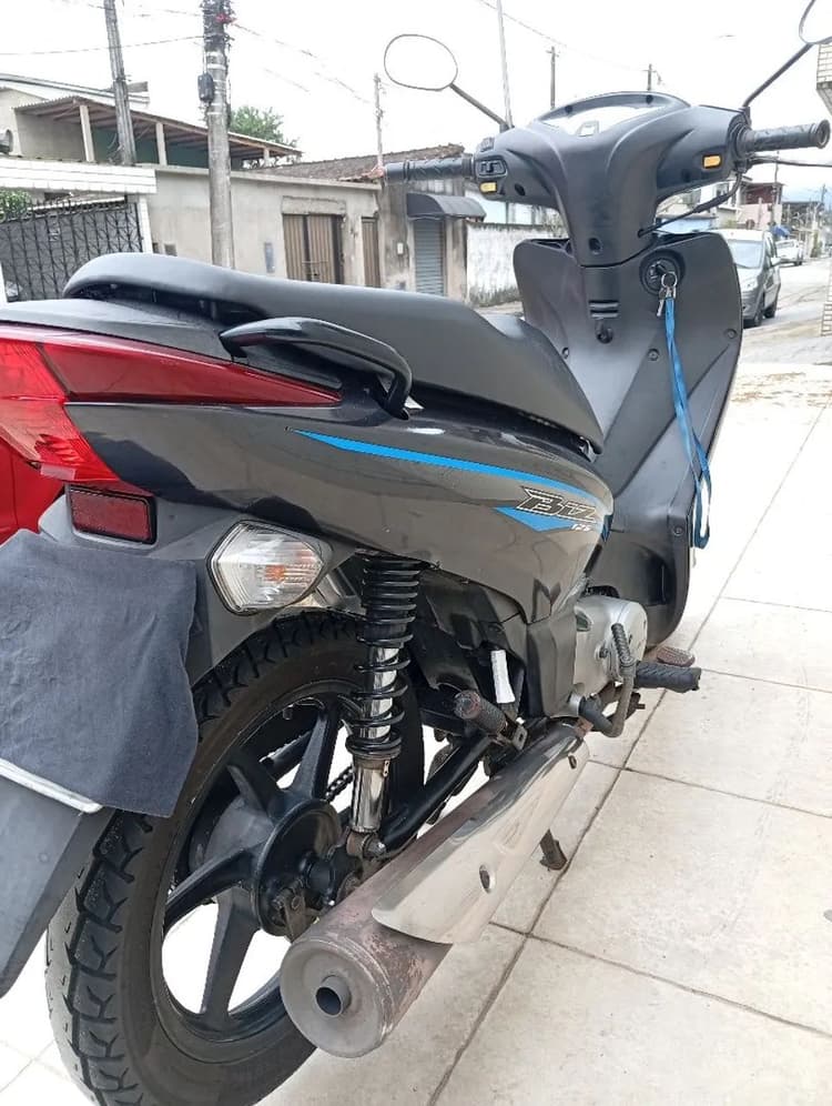 Moto bem conservada 