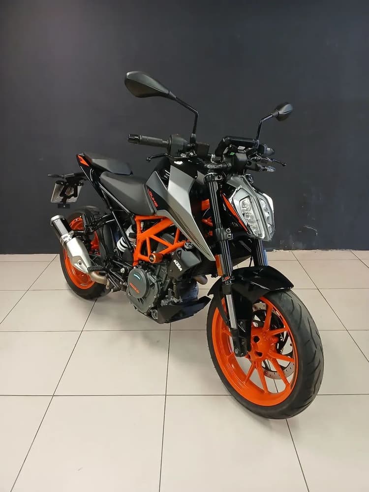 KTM DUKE 390