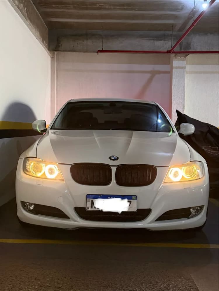 BMW 320I A 2010