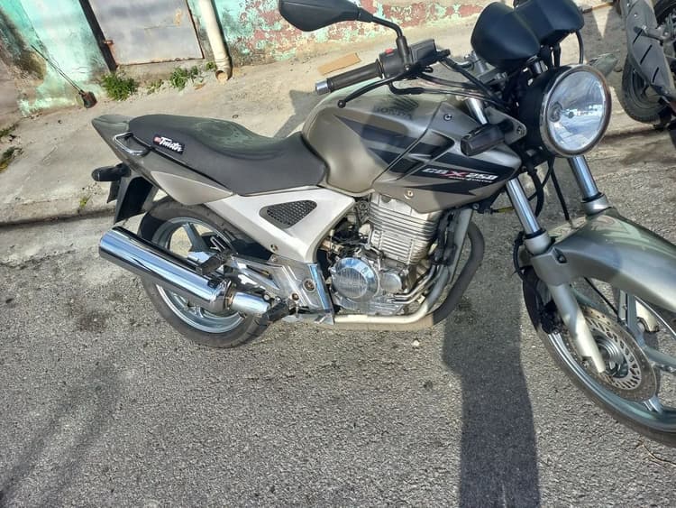 Cbx 250 twister