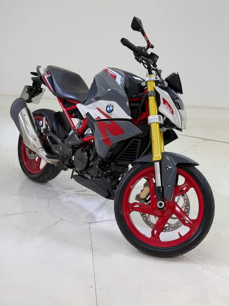 BMW G310 R