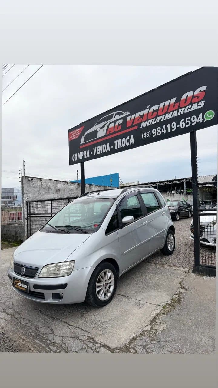 Fiat Idea ELX 1.4 MPI Fire Flex 8V 5P 2010