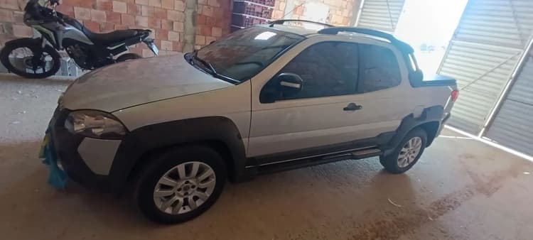 Fiat Strada Adventure1.8/ 1.8 Locker Flex CD 2015