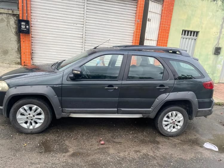 Fiat Palio Week.adv.lock.dualogic 1.8 Flex 2013