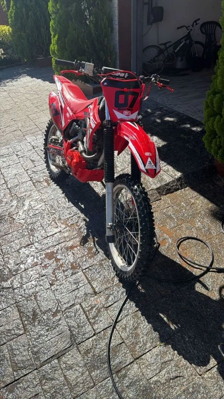 CRF 230 