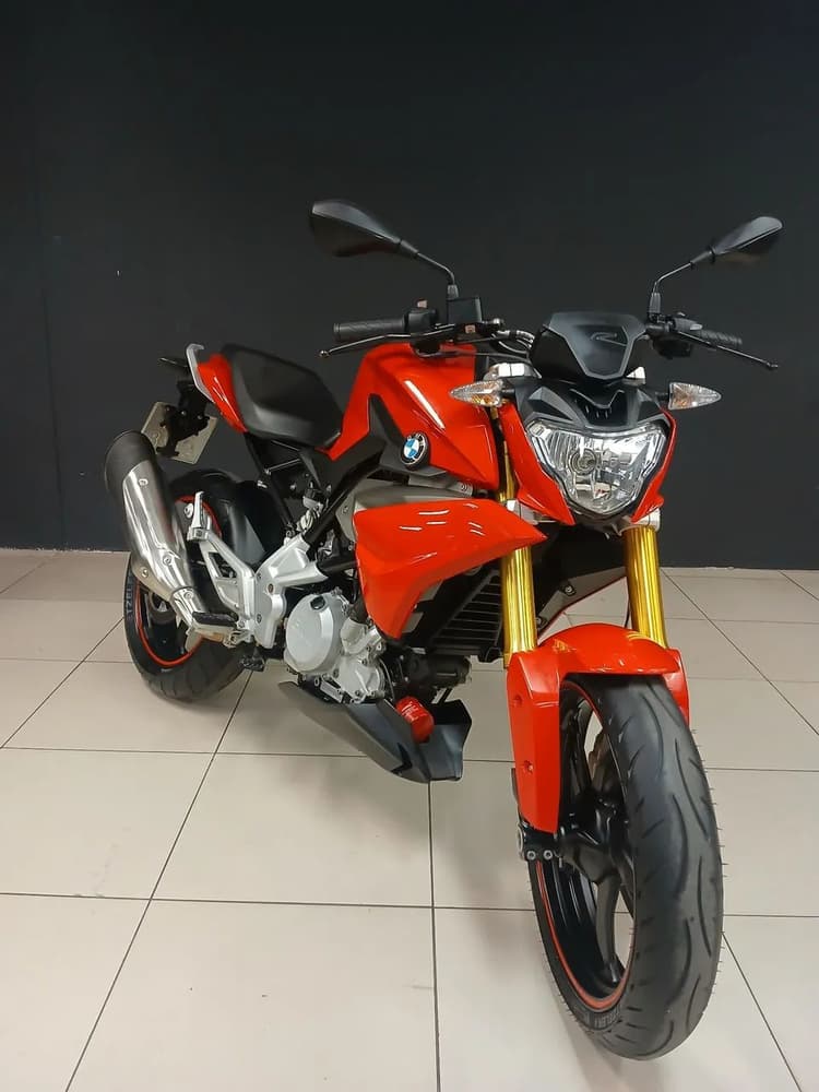 BMW G310 R