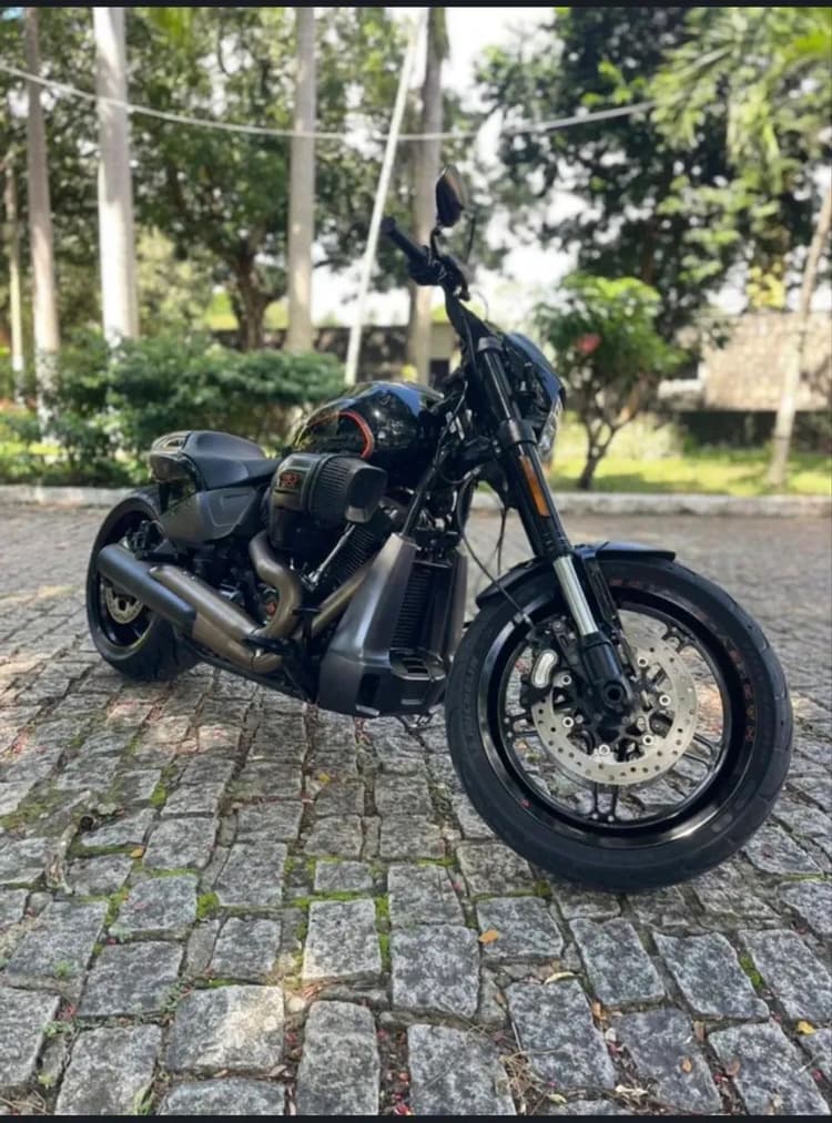 Harley-Davidson FXDR 114 (2020) - Impecável e Extremamente Cuidada