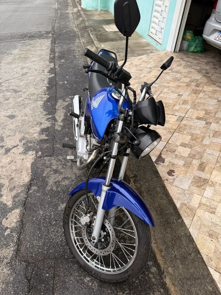 MOTO TITAN 150 
