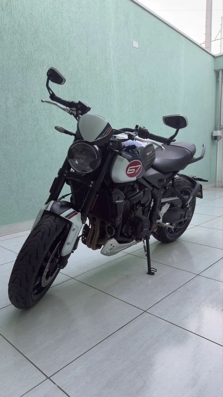 Triumph Tridente 