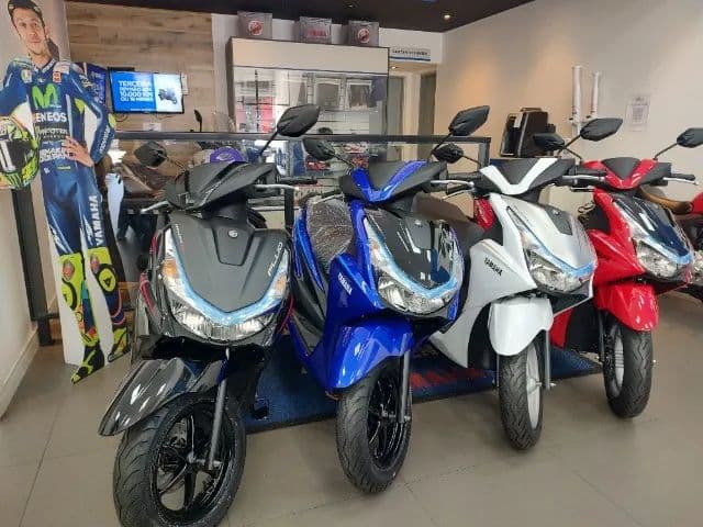 Yamaha Fluo 125 // MACELO