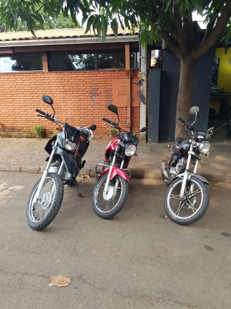 Bros/factor/Suzuki stronder 