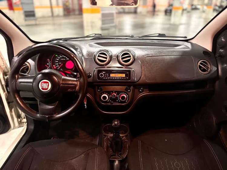 Fiat Uno Sporting 1.4 EVO Fire Flex 8V 4P 2012