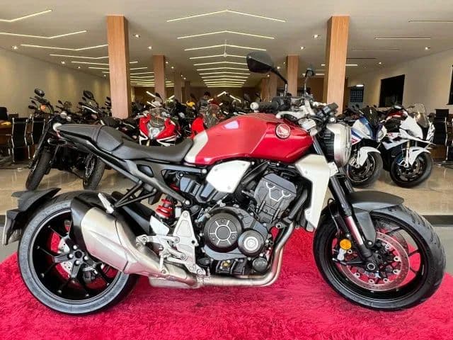 HONDA CB 1000R