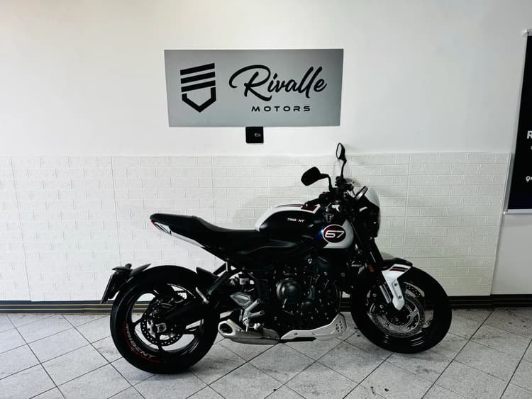TRIUMPH TRIDENT 660