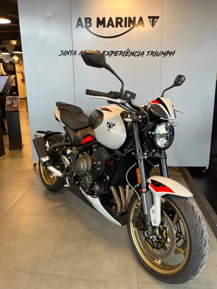 Triumph Trident 800