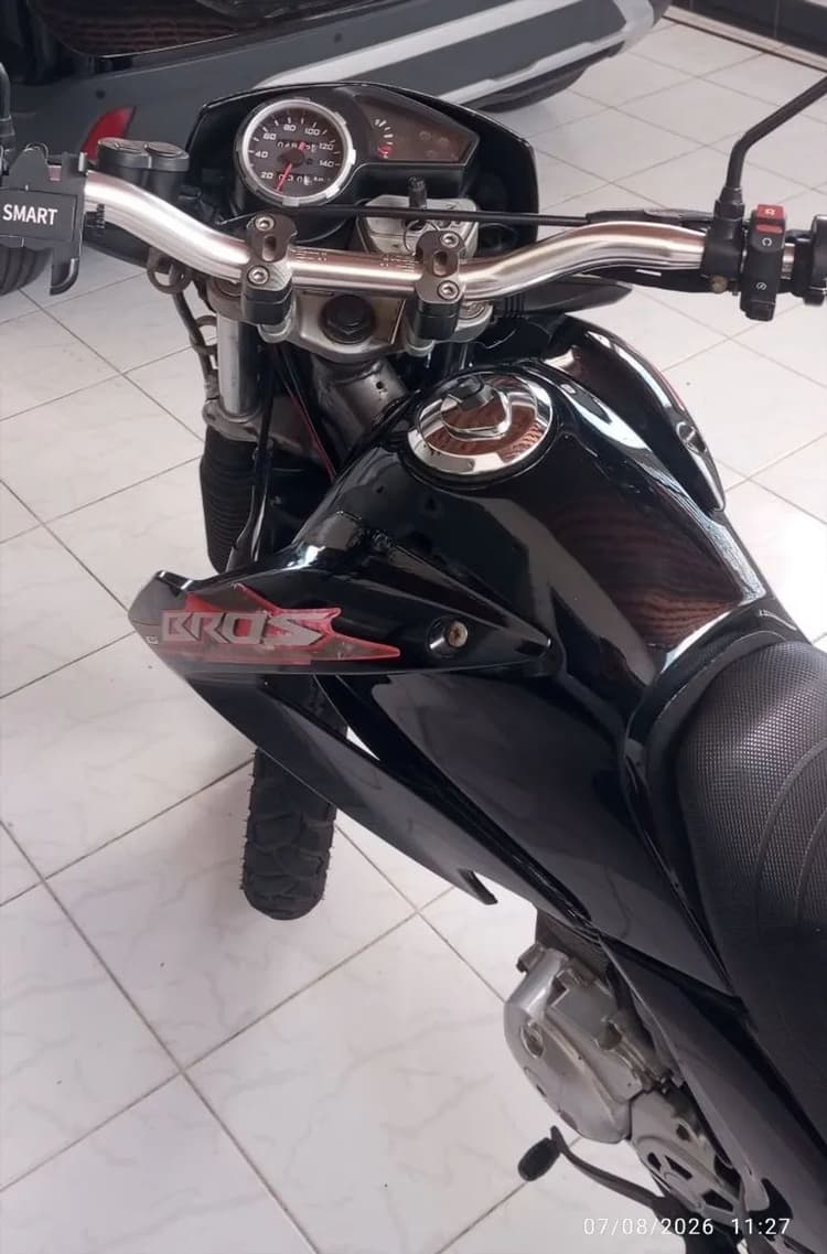 Honda bross 2011 flex. 