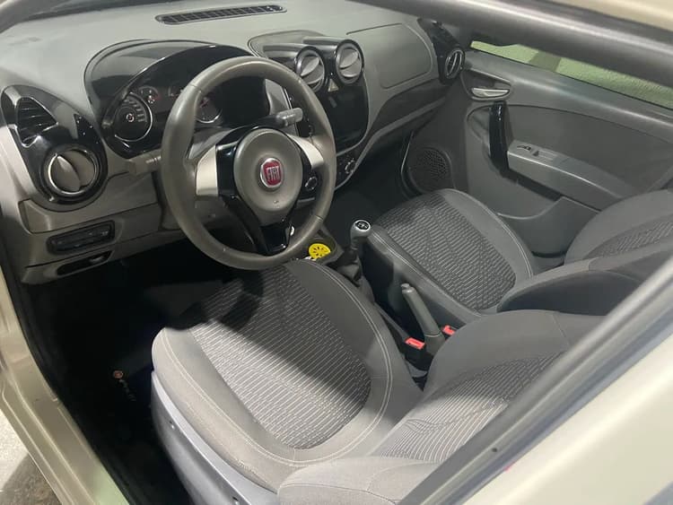 Fiat Palio Attractive 1.0 EVO Fire Flex 8V 5P 2014