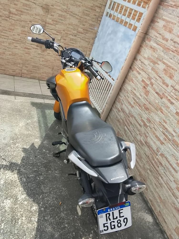 Vendo ou troco por 150 mais volta 