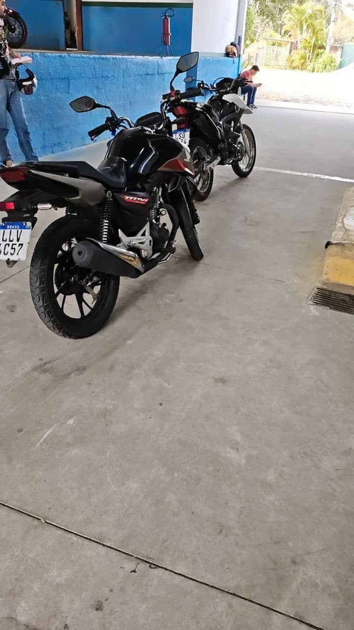 Titan 160