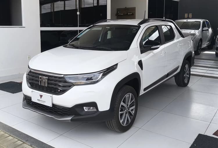 Fiat Strada Volcano 1.3 Flex 8V CD 2026