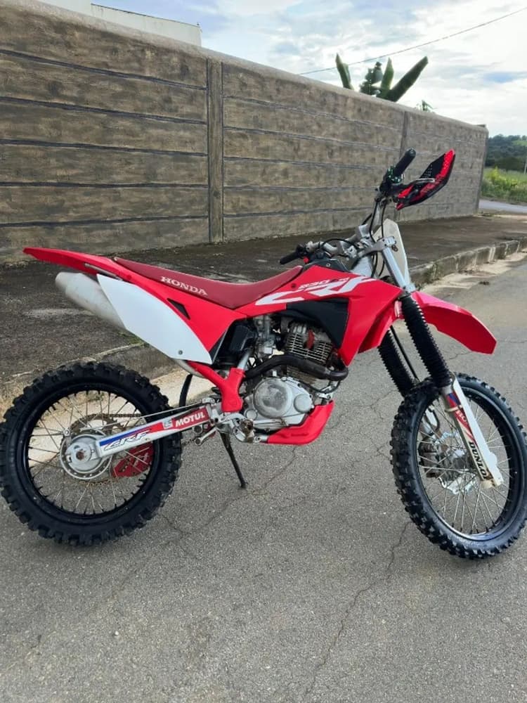 CRF 230 POUCO USO