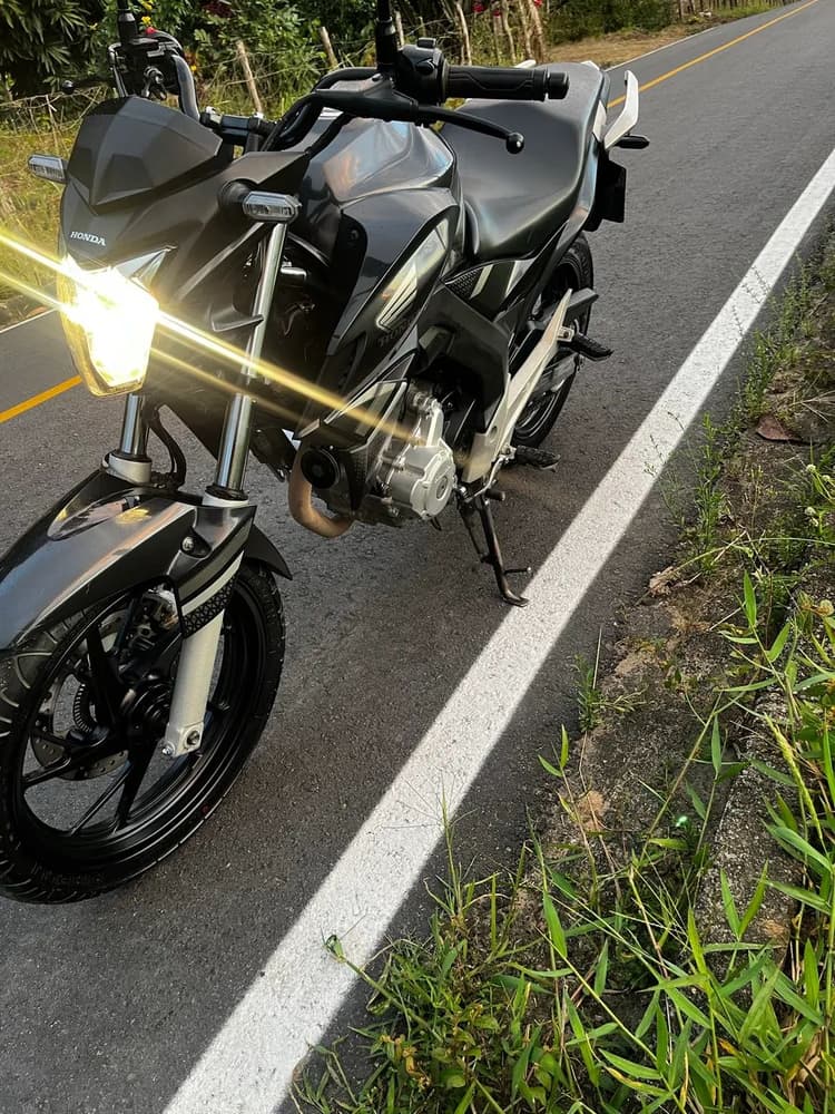 CB Twister 250 