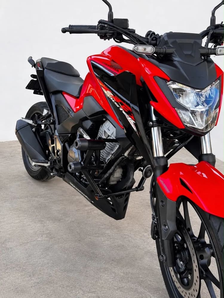 Twister 300f super conservada