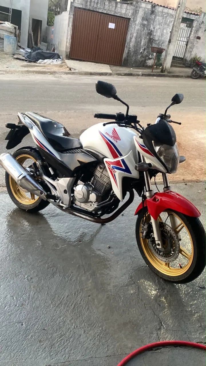 Vendo moto filé 