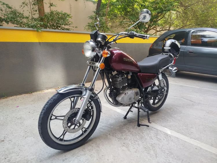 Intruder 125 Super Conservada!!!