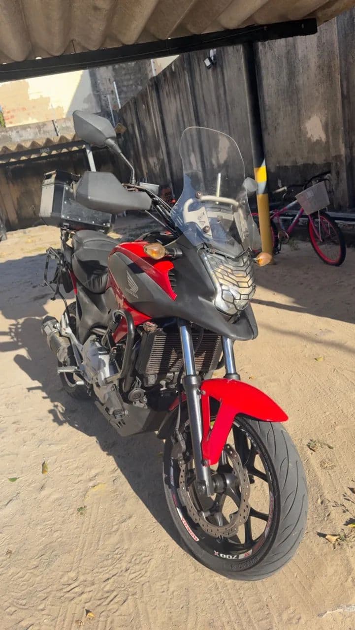 Nc700 x