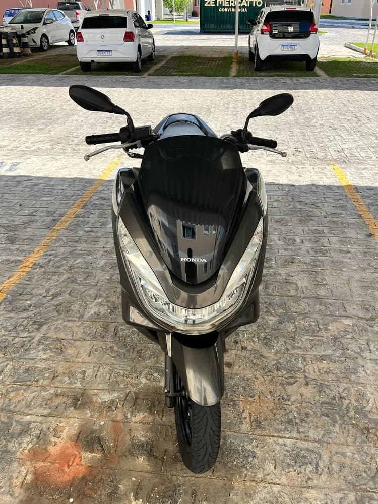 VENDO PCX OU 