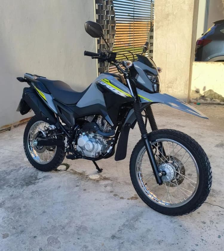 Bros 160 com ABS
