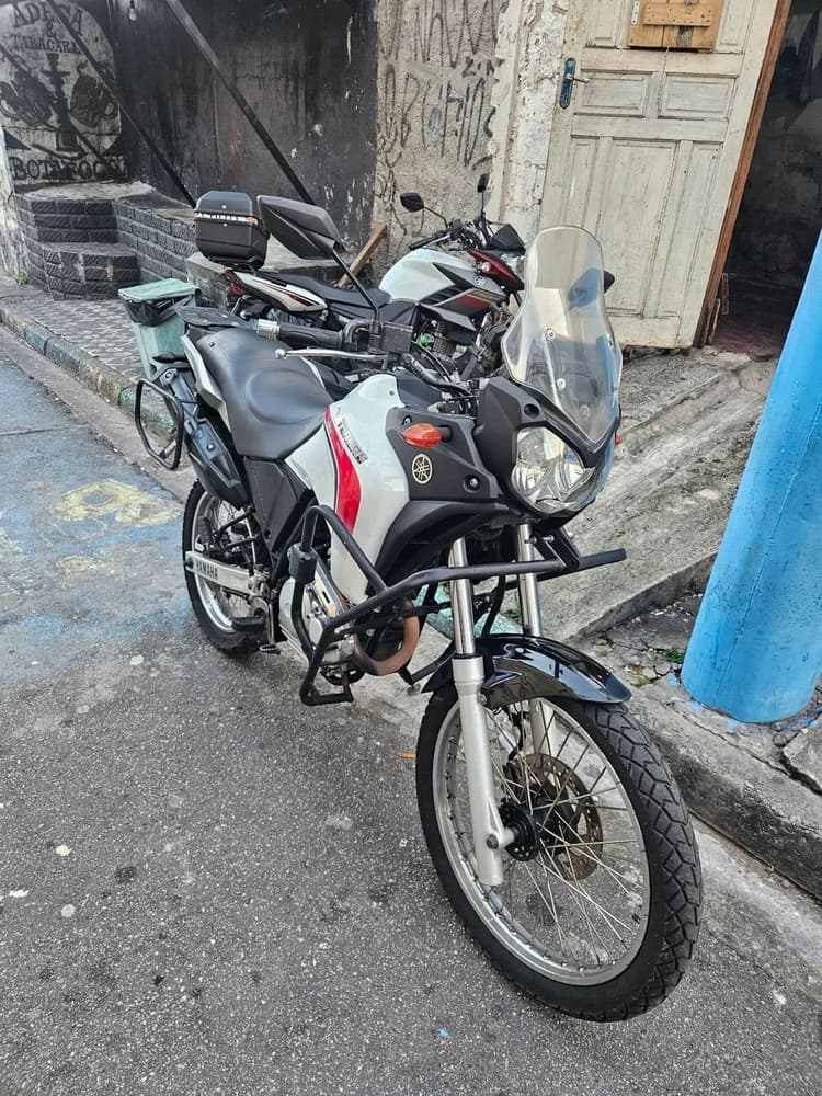 Tenere 250