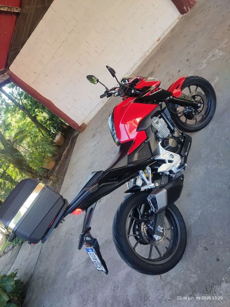 CB 300 F 2024 