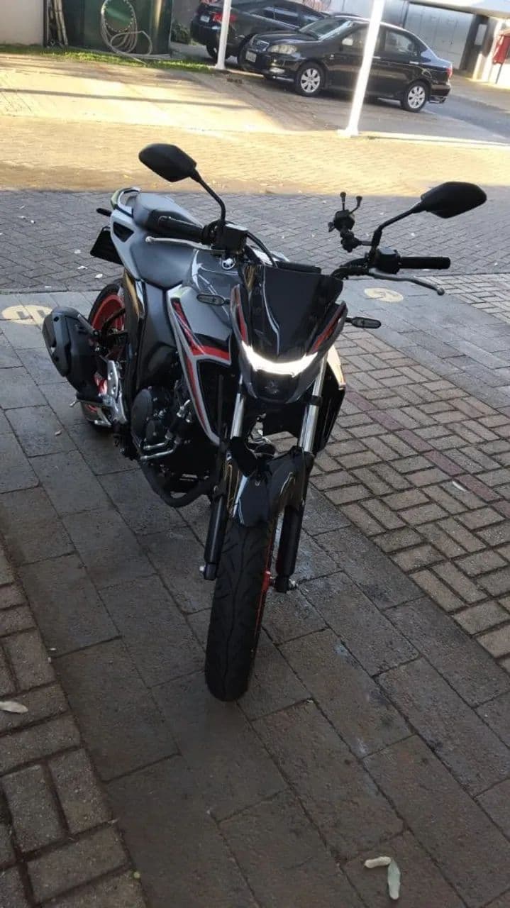 Moto prácticamente Zera