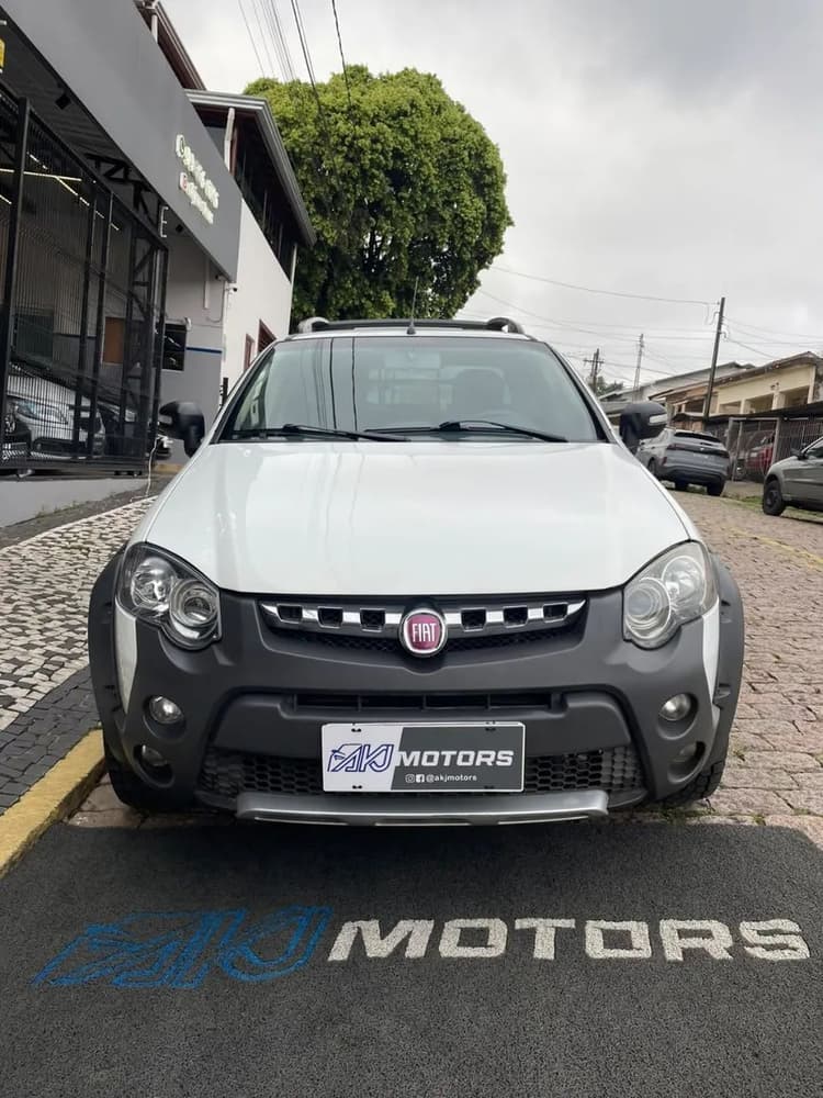 Fiat Strada Adv.ext./ Ext. 1.8 Locker Flex CD 2016