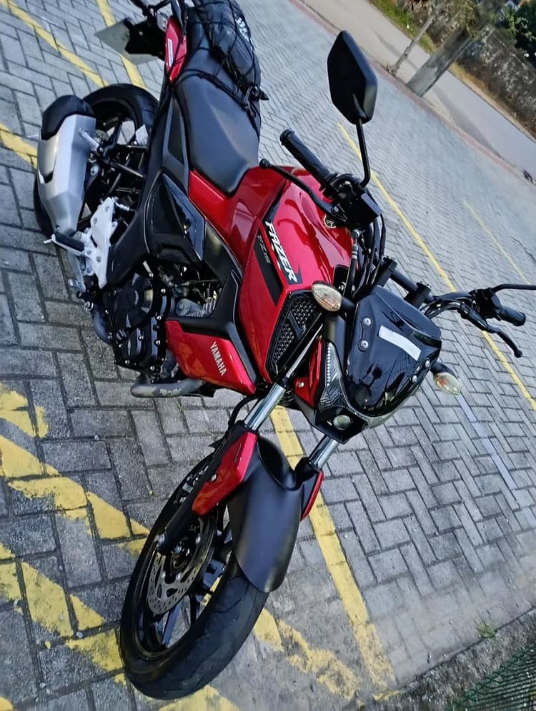 Fazer FZ 15 