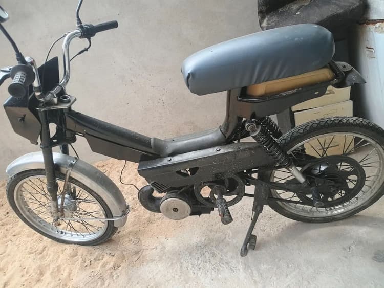Vendo mobilete 99815 0834 a gasolina 