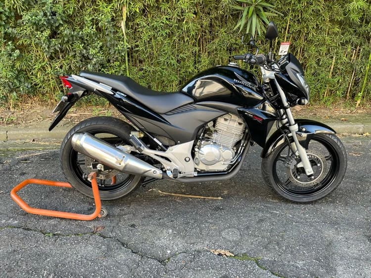 CB 300R Flex 2013 com apenas 4.500km 