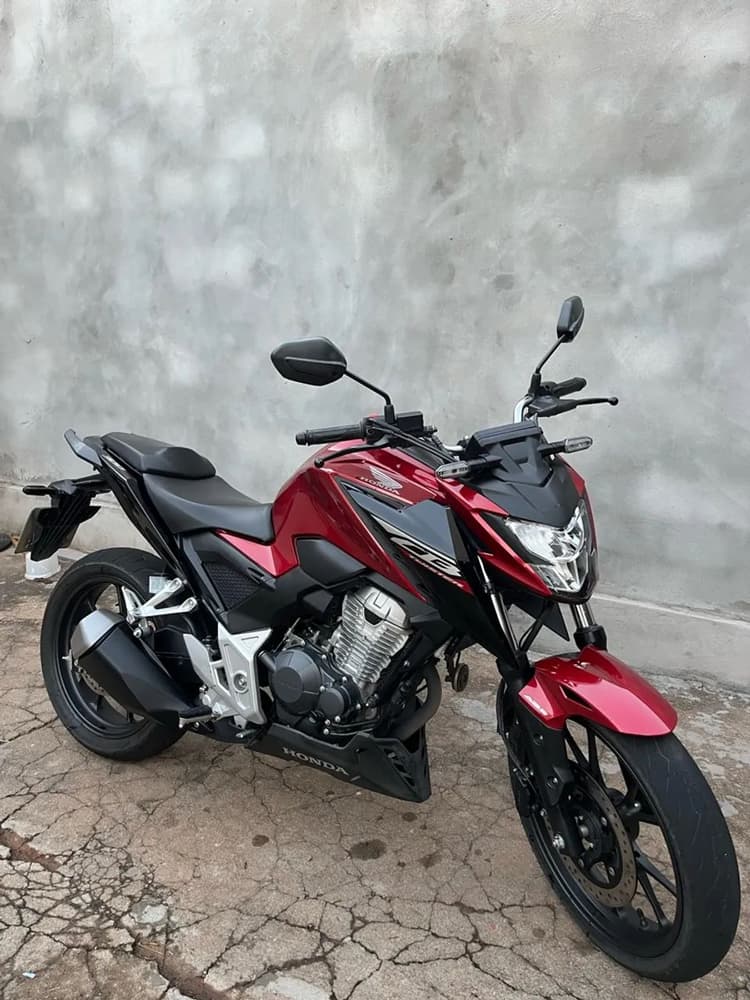 CB 300F Twister 2025 - Seminova 