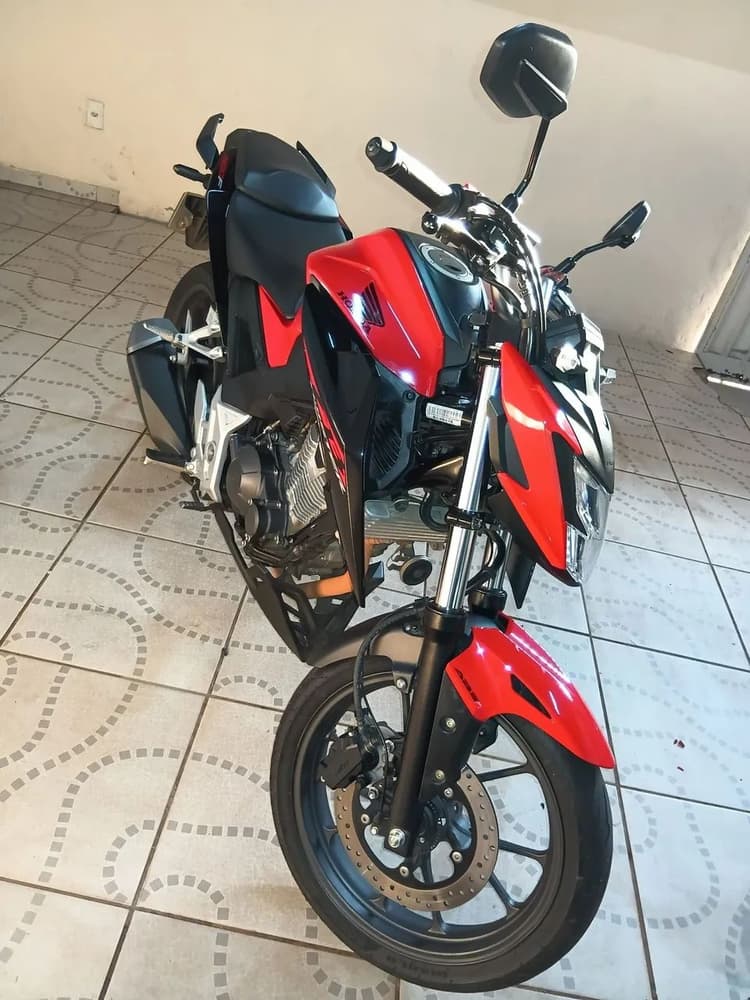 Vendo cb twister 300f 