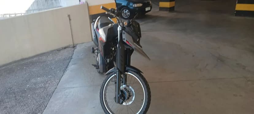  moto Lander XTZ  conect 2025 com 914 km