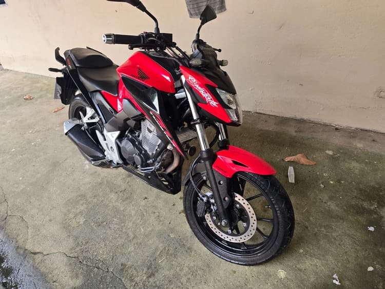 CB300F ABAIXO DA FIPE!! ACEITO REPASSE 