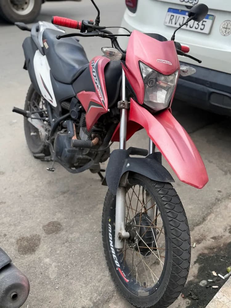 Vendo bros bem conservada  prata pra anda e transferir 
