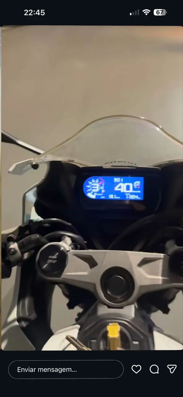 Cbr650r moto muito nova  n:79981024094