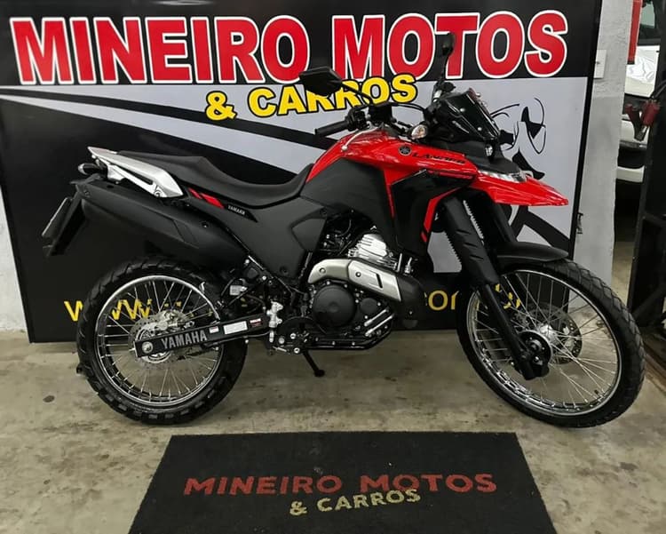 XTZ 250 LANDER CONNECTED